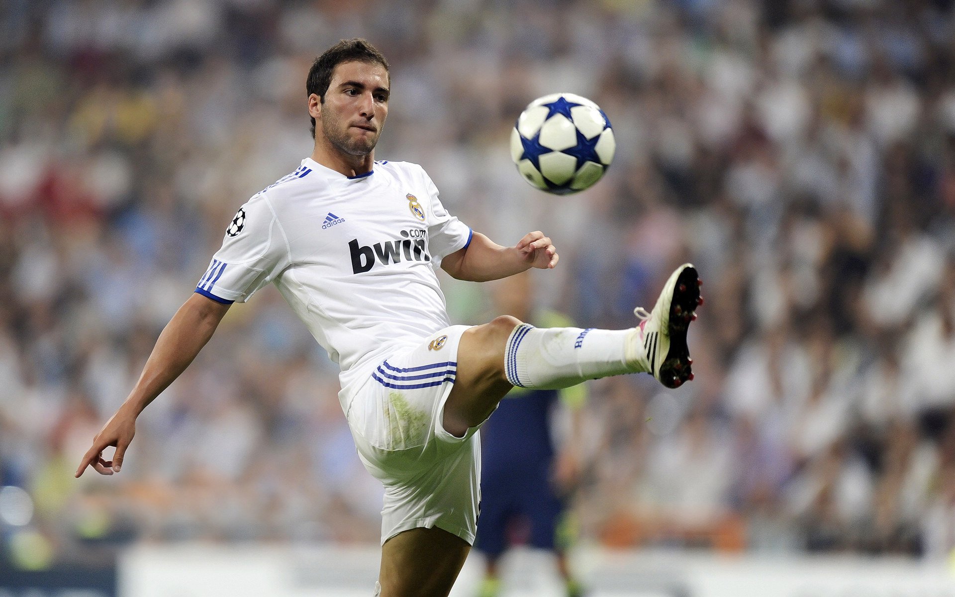 北京鸭内线支柱Richard Solomon两双表现抢眼,北京鸭队